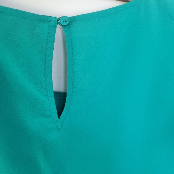 BR Flutter sleeve tank blouse - Picture 4 of 8